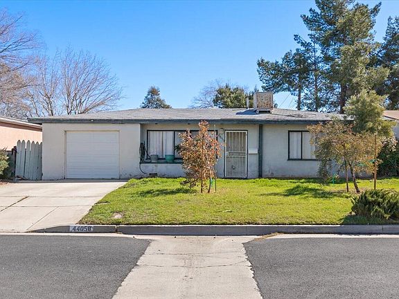 4th image of 44058 Hardwood Ave