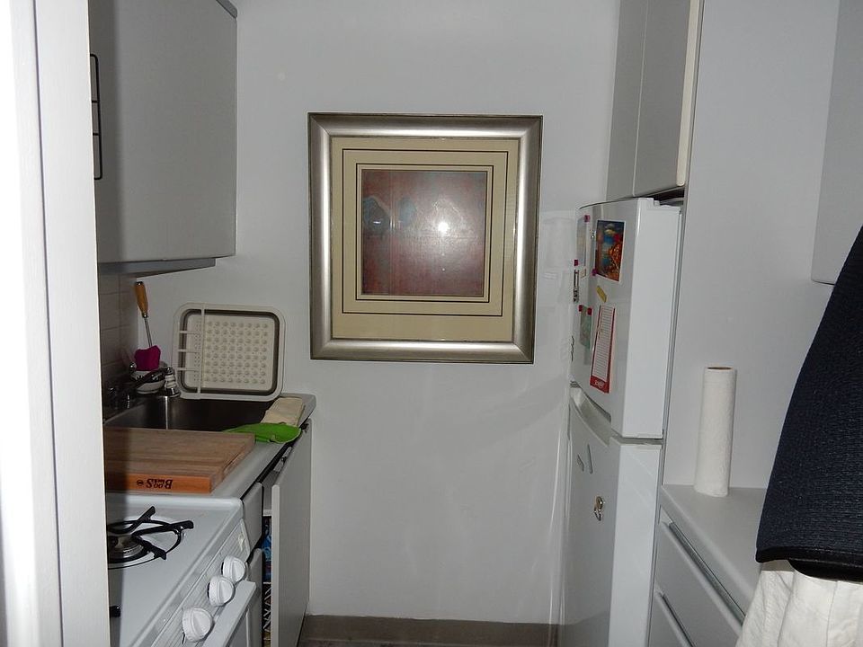 2nd image of 25 W 13th St #6SF