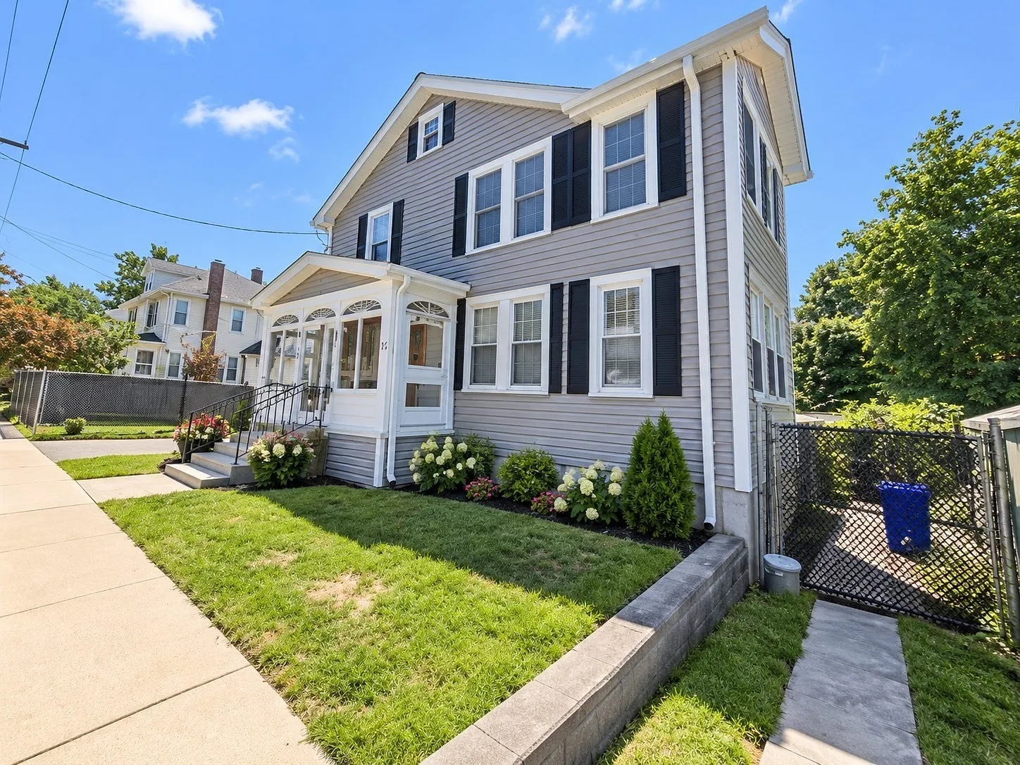 2 bed, 1.0 bath, 1000 sqft, $3,100 — Photo 2
