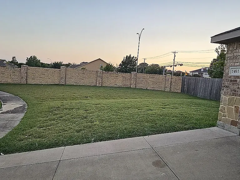1401 Niagara Falls Ct — Photo 27