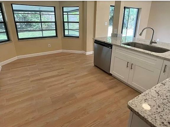5th image of 708 Del Rio Way