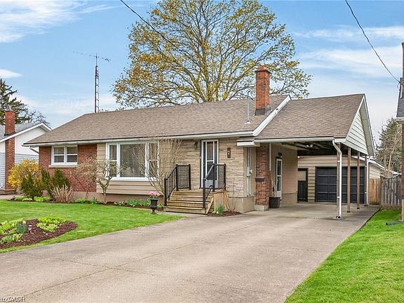 2nd image of 7 Coral Dr