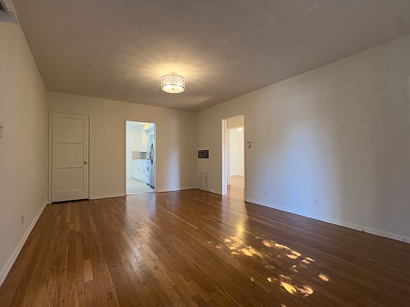 3rd image of 2334 Keeler St