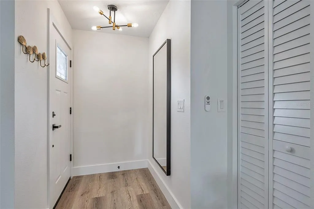 2310 Mary Sue St — Photo 3