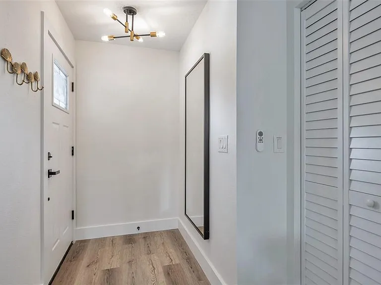 2310 Mary Sue St — Photo 3