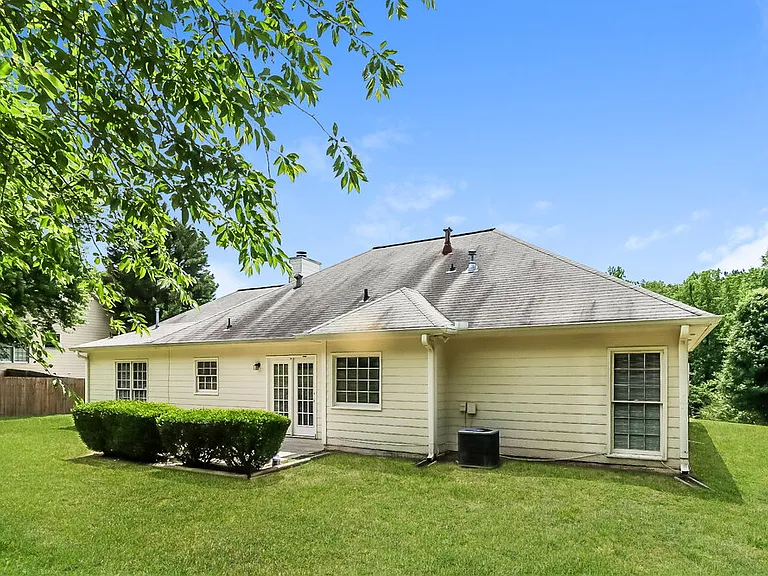 3935 Willowmeade Dr — Photo 28
