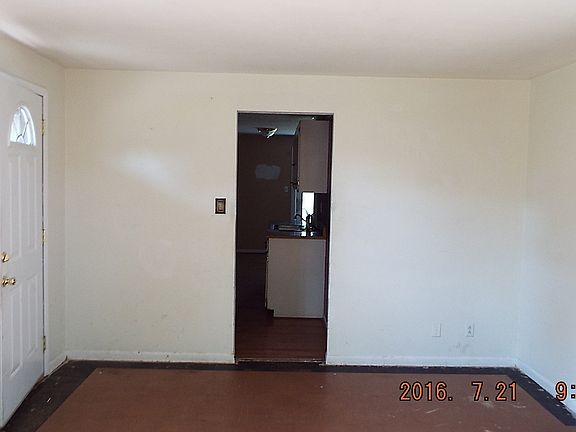 3rd image of 8327 Philadelphia Dr