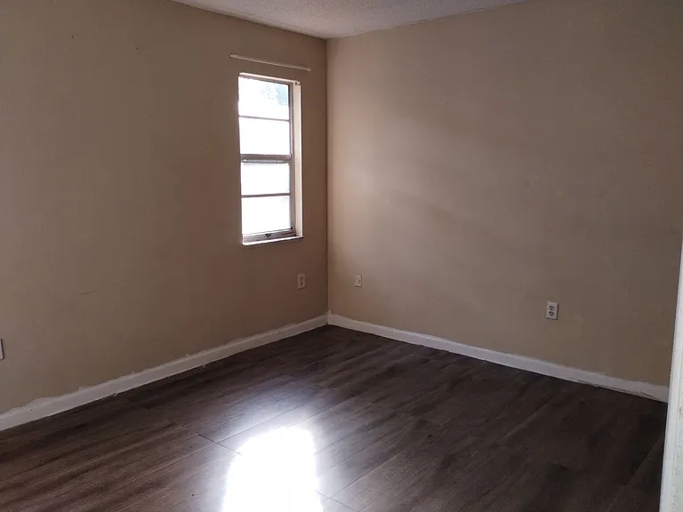 20056 Suncrest Dr — Photo 10