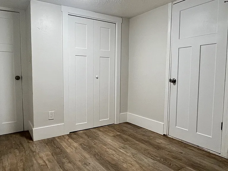 810 W Arapahoe Ave — Photo 11