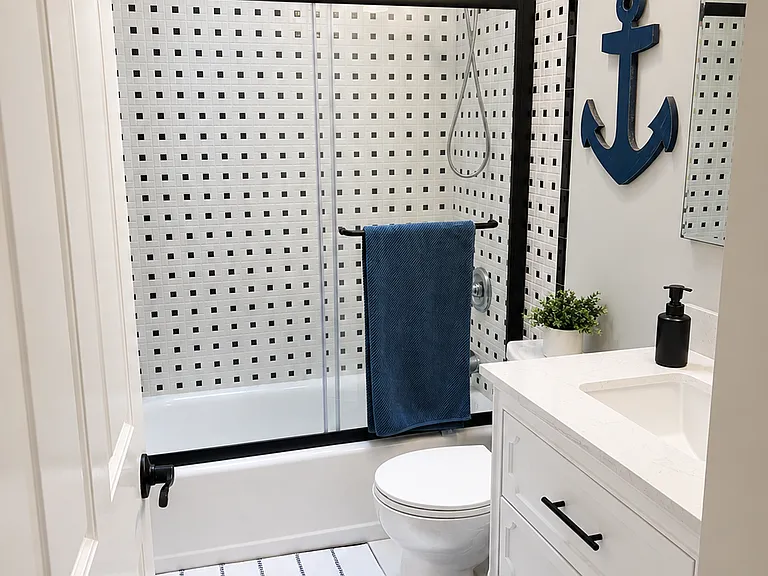 270 Tolstoy Ln — Photo 3