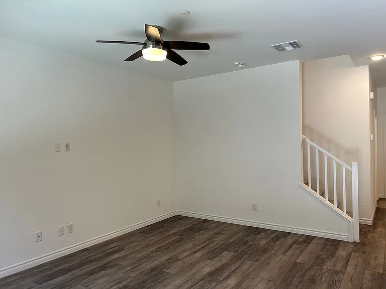25 Barbara Ln #35 — Photo 5