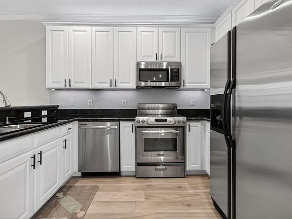 2nd image of 273 E Bay Cedar Circle