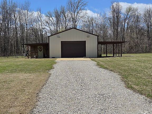 4th image of 1359 Cooper Rd