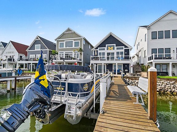 2nd image of 303 Terrace Point Cir