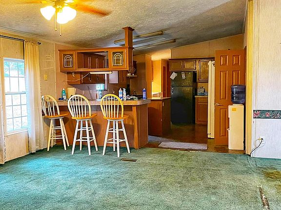 5th image of 15 Lemay Ln
