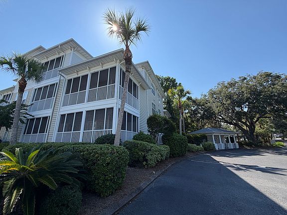 2nd image of 1704 Frederica Rd APT 106
