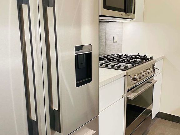 5th image of 305 E 63rd St #8H