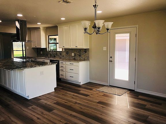 5th image of 259 Bluebonnet Ln