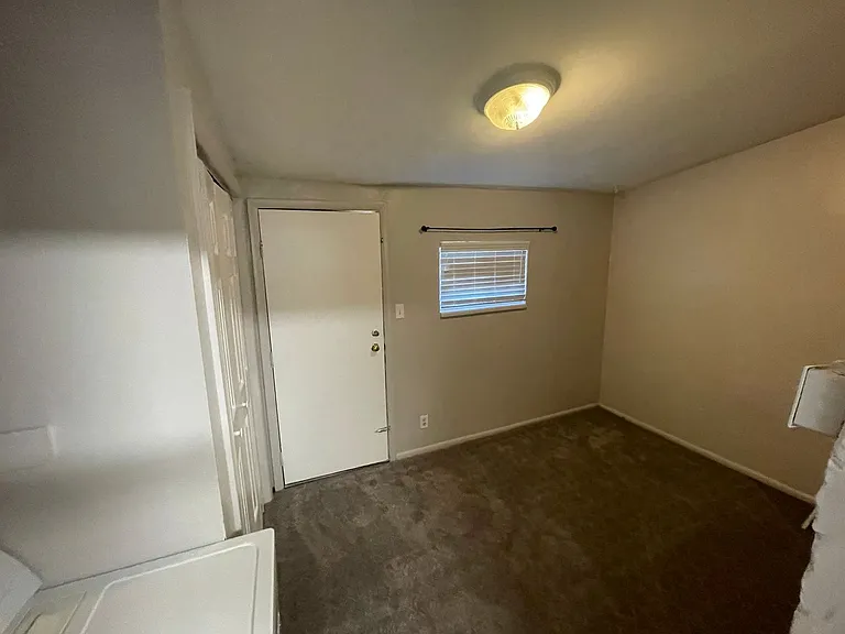 520 N Dexter St — Photo 7