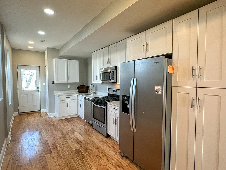 1838 Capitol Ave NE — Photo 9
