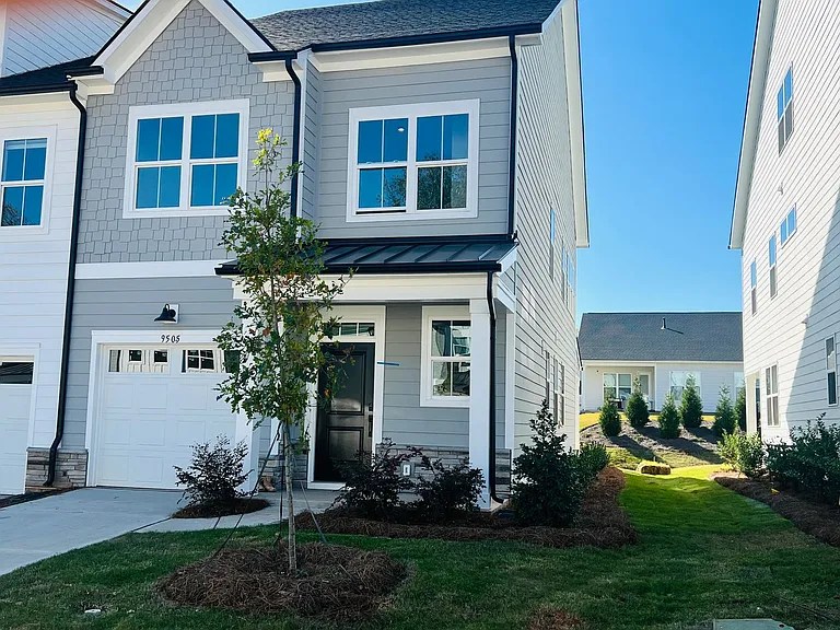 9505 Munsing Dr — Photo 13