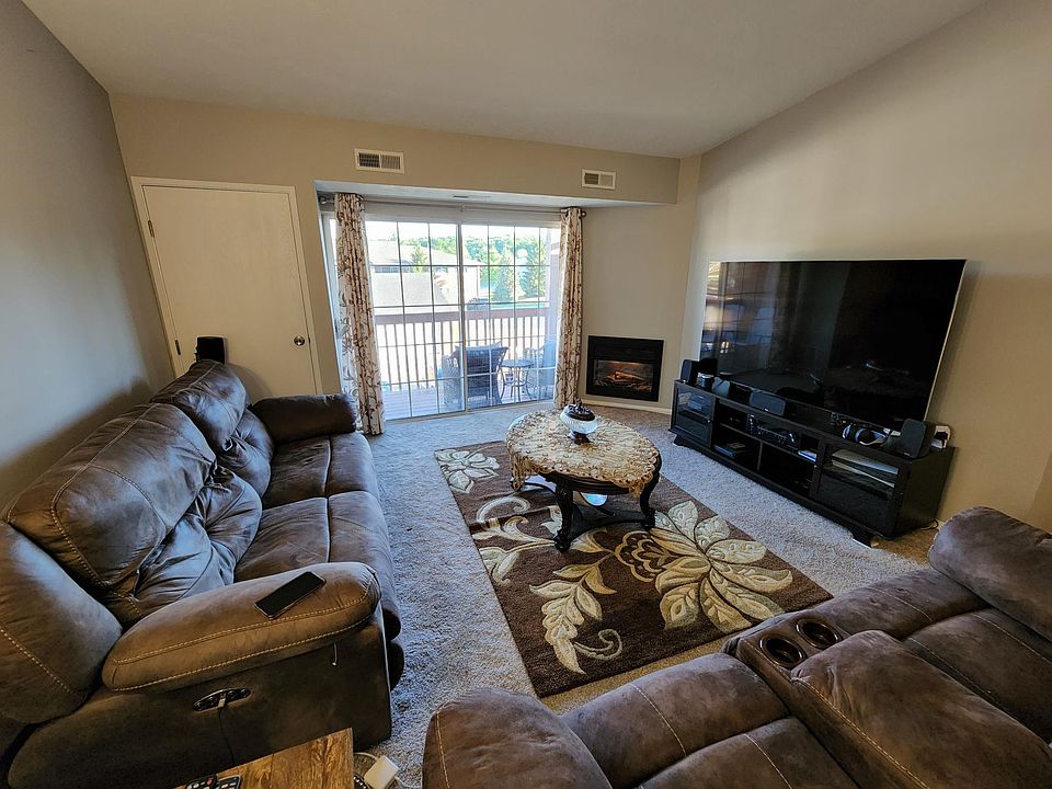 Living room with fireplace