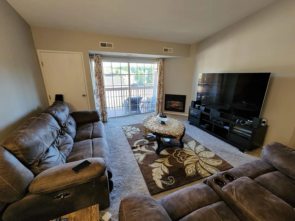 10391 Glenway Dr #201