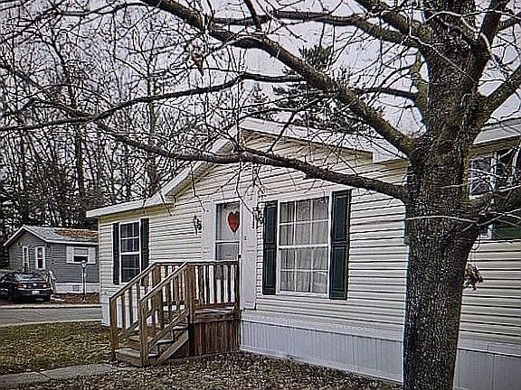 4th image of 319 Hunters Rill