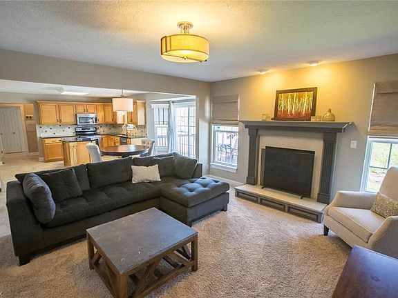 3rd image of 1153 Brynmar Ln