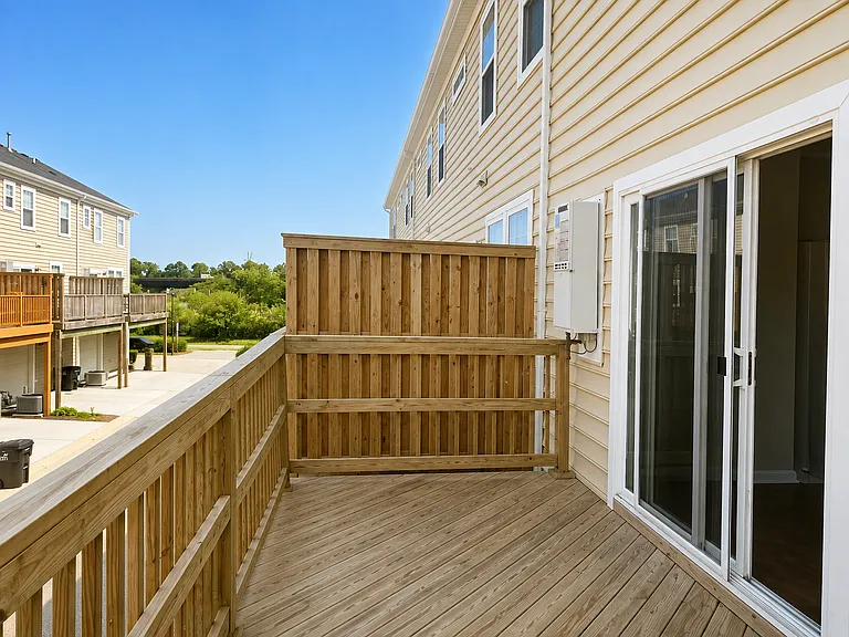 511 Waterside Dr #115 — Photo 30