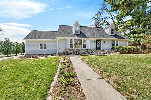 7801 Hickory Cir Photo 1