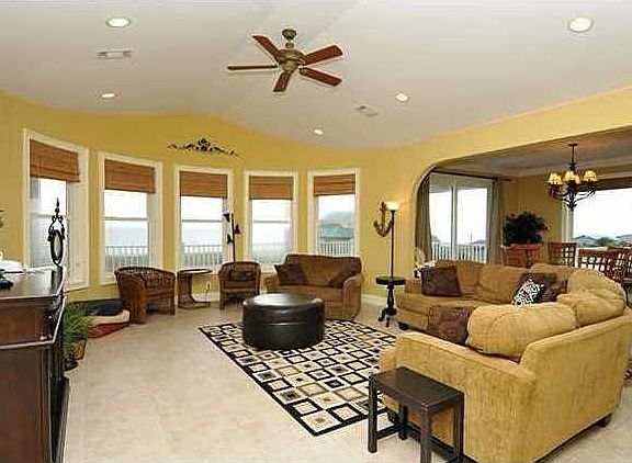 4th image of 1065 E Gorrie Dr