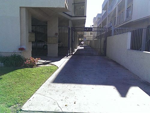 5th image of 4320 W 142nd St APT 02