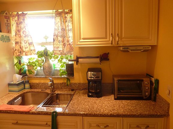 5th image of 12021 Greenway Drive #108