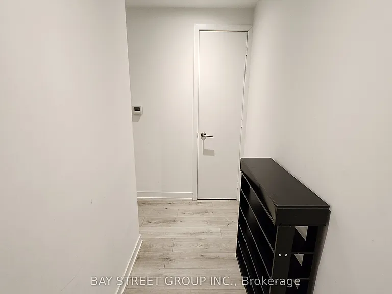 161 Roehampton Ave #3303 — Photo 4