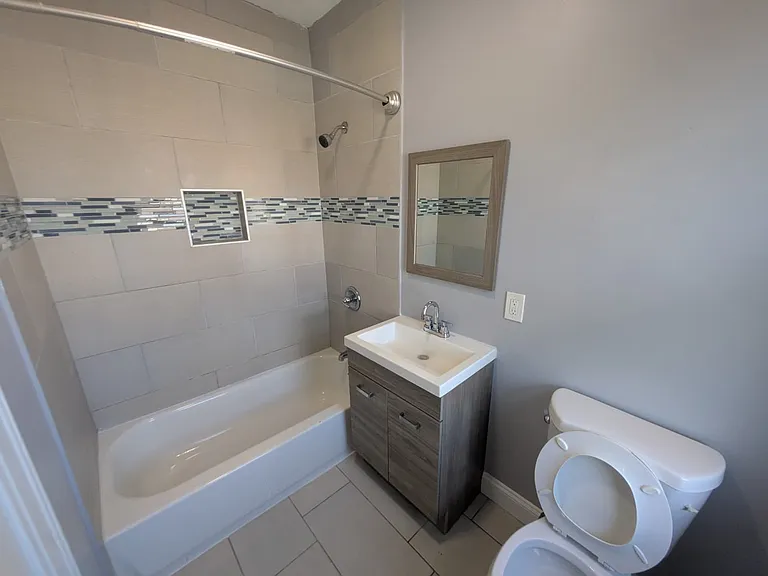 308 Main St #14A — Photo 3