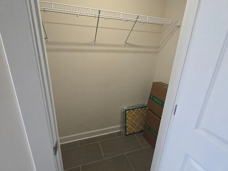 20800 Duxbury Ter — Photo 12