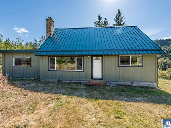 345 Sandhagen Rd, Port Angeles, WA 98363