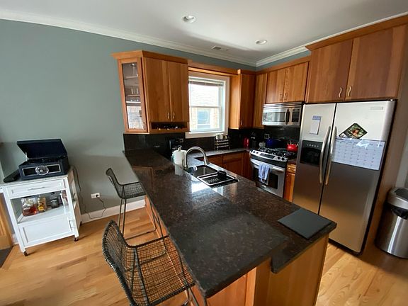 4th image of 1257 W Carmen Ave APT 2N