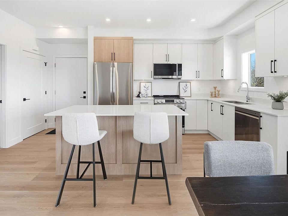 1st image of 7053 Central Saanich Rd #201