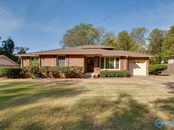 7612 Charlotte Dr SW, Huntsville, AL 35802