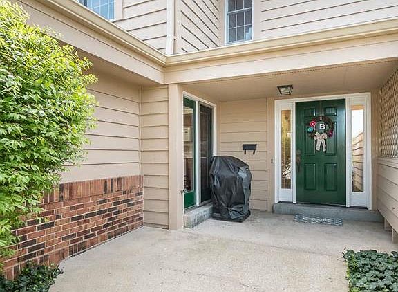 3rd image of 1004 Claytonbrook Dr