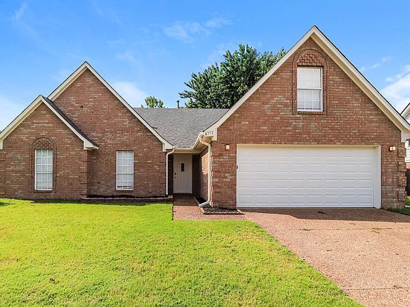 2nd image of 6752 Oakmoor Cir S