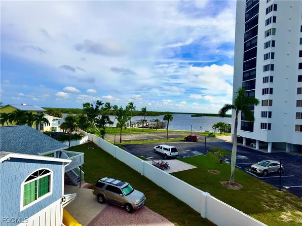 125 Gulfview Ave, Fort Myers Beach, FL 33931