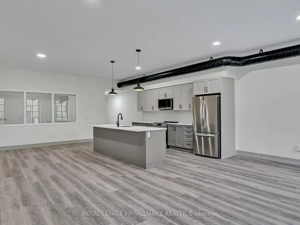 380 George St N #1B, Peterborough, ON K9H 3R3