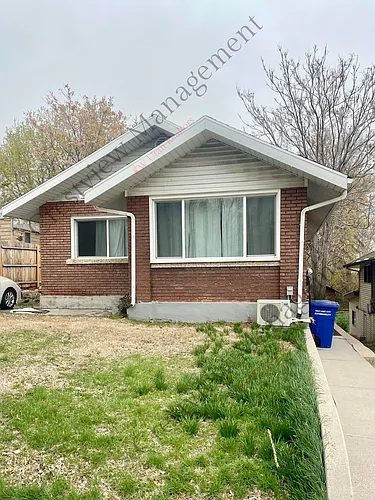 Deem Triplex Photo 1