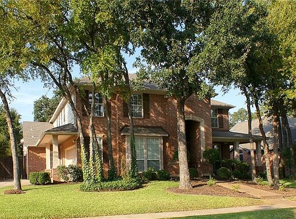 3rd image of 8101 Shady Oaks Dr