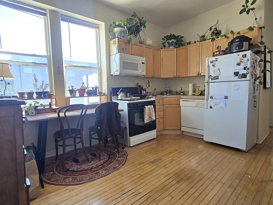 1st image of 1523 N Campbell Ave #2R