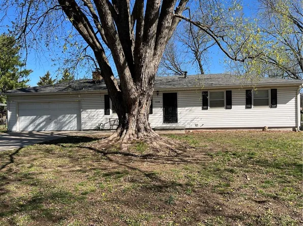 116 Santa Fe Dr, Baldwin City, KS 66006