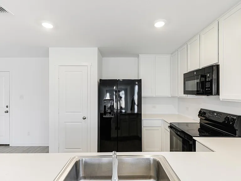 6744 Teal Cir — Photo 13